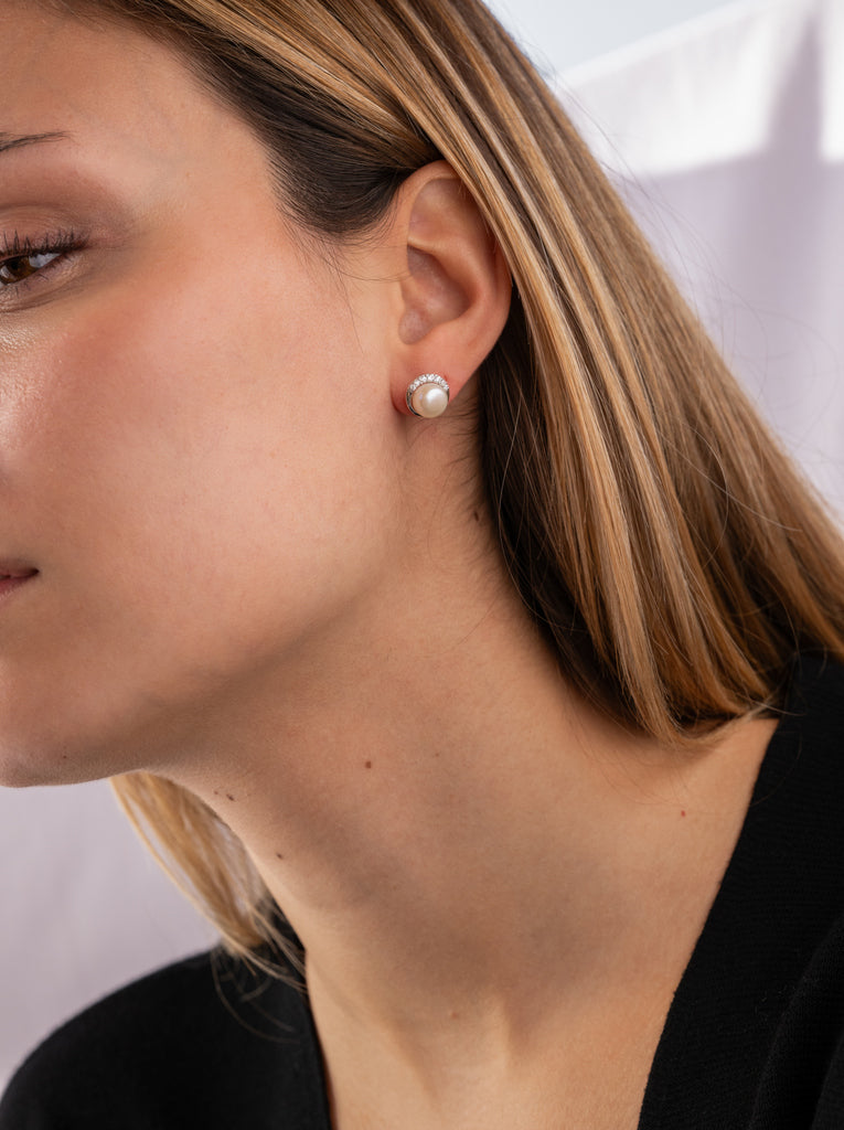 Pendientes de perla con envoltura de circonita