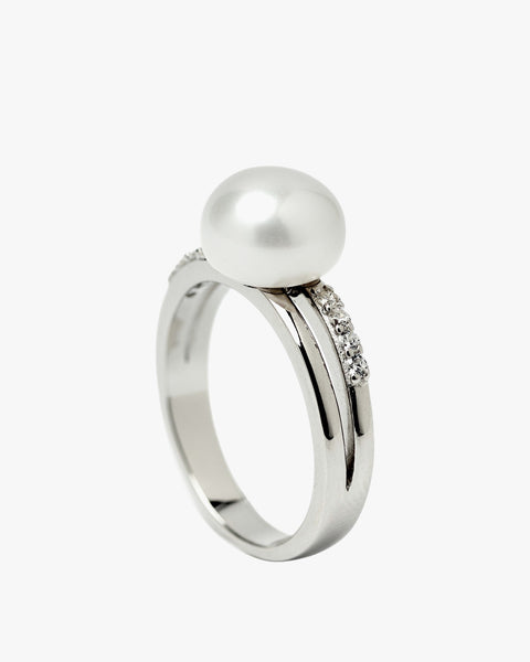 Bague double perle ornée de zirconiums cubiques