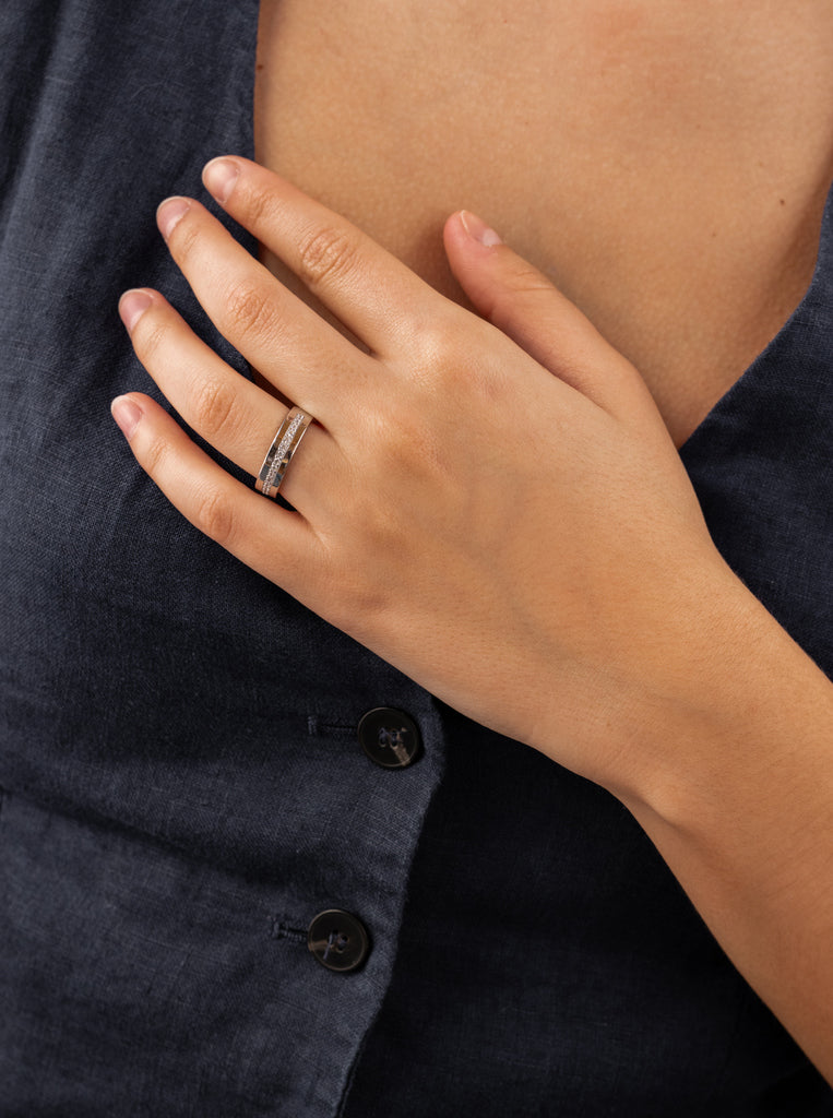 Anillos circonitas diseño clasico con tira mini circonitas