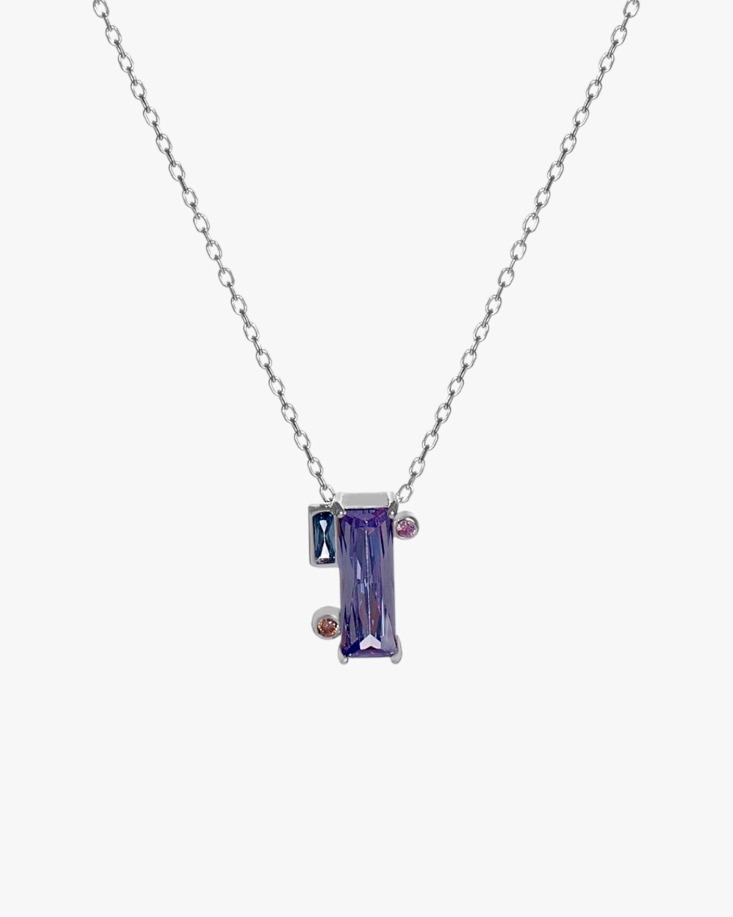 Petit pendentif en argent à motif géométrique