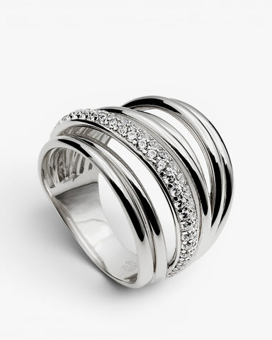 Anillo ancho de plata con varios railes y circonitas