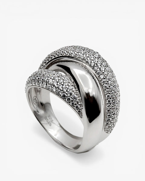 Anillo ancho de plata entrelazado con circonitas