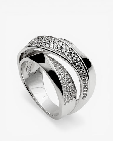 Anillo ancho de plata con circonita con volumen