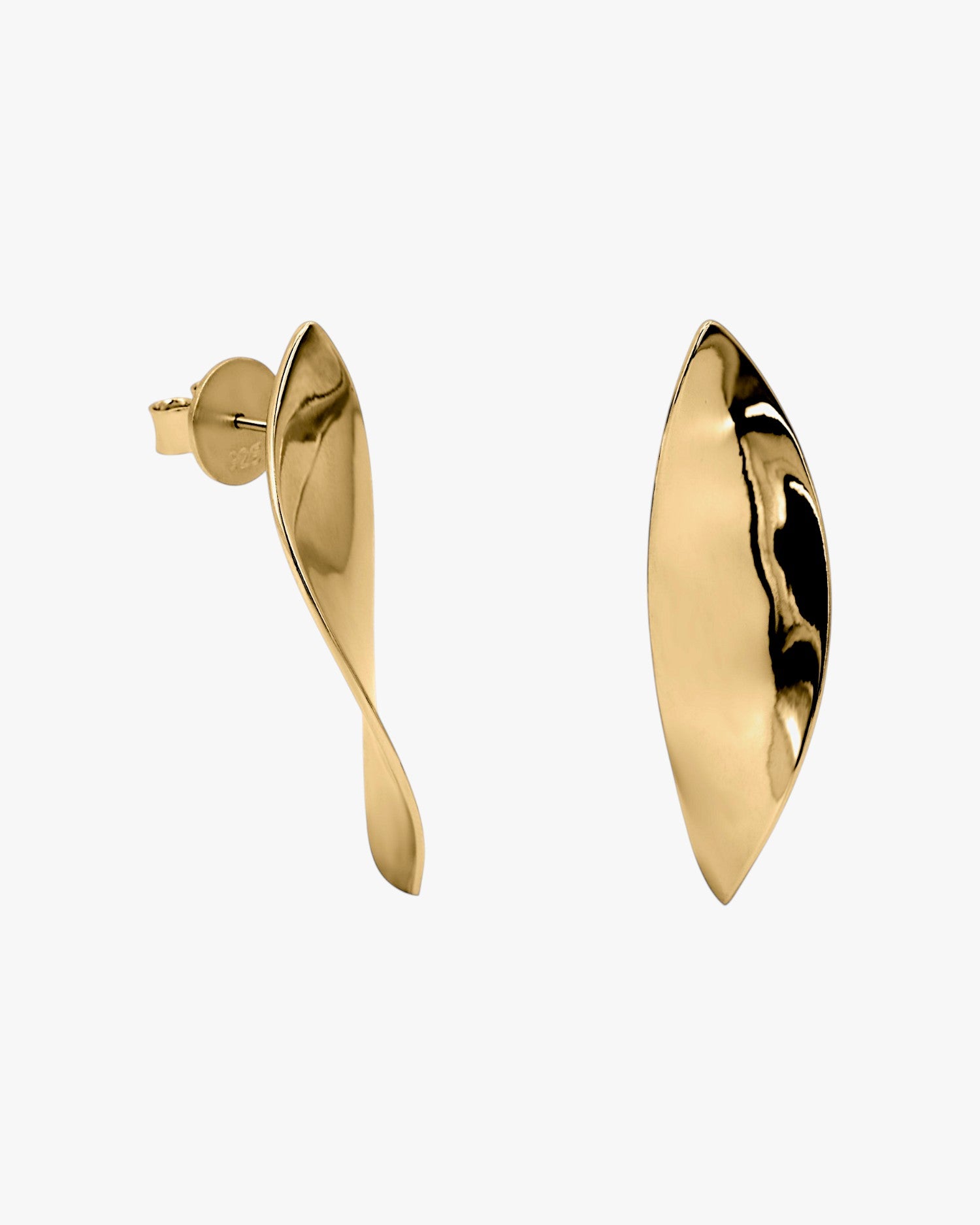 Pendientes originales de plata bañado en oro diseño curvado