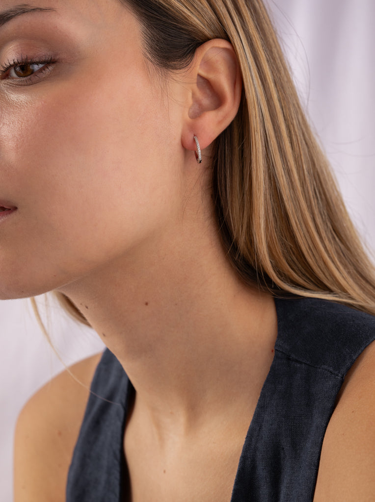 mini boucles d'oreilles créoles en argent avec zircone cubique