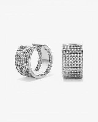 Boucles d'oreilles créoles de largeur moyenne serties de zirconiums cubiques