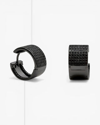 Boucles d'oreilles créoles larges serties de zirconiums cubiques noirs