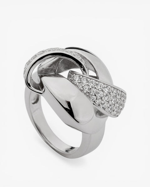 Anillo grueso de plata entrelazado con circonitas