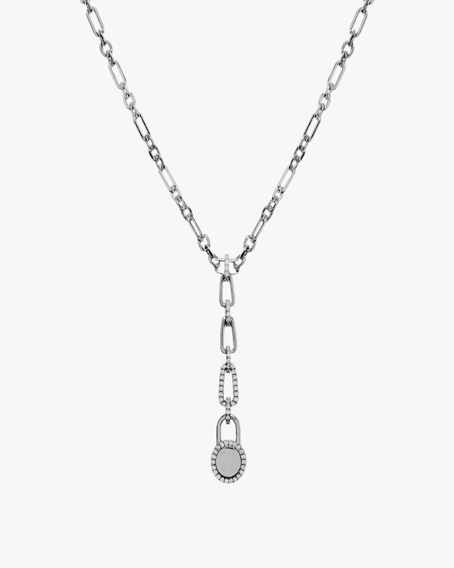 Collar de plata con cadena de eslabones y colgante brillante