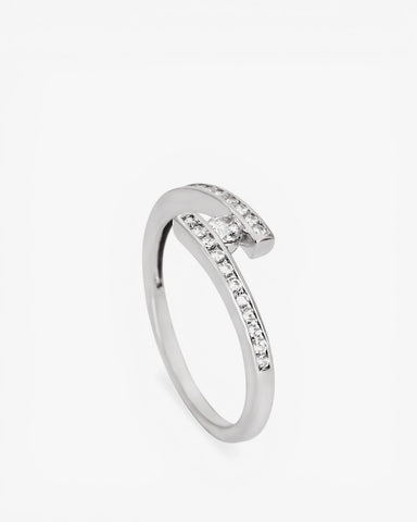 Anillo fino con circonitas de plata semiabierto