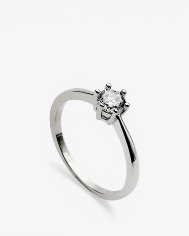 Silver solitaire ring with round cut cubic zirconia