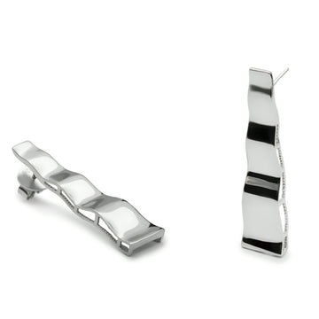 Pendientes de plata originales en diseño ondulado