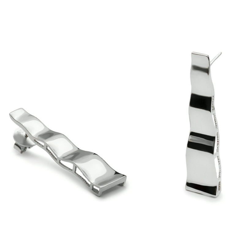 Pendientes de plata originales en diseño ondulado