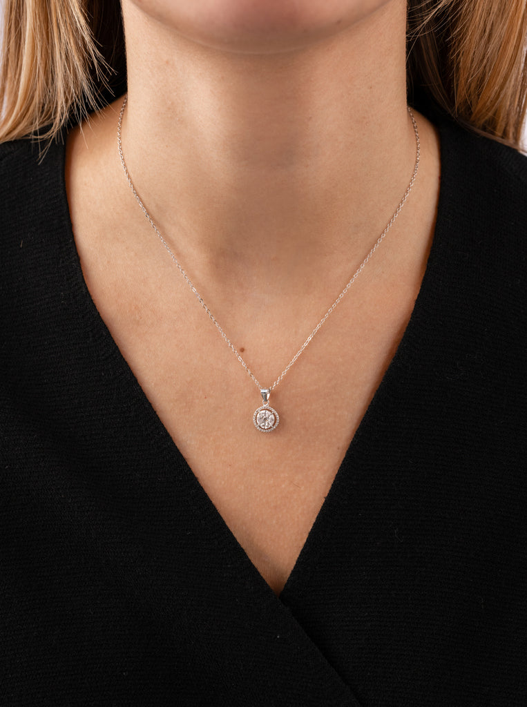Petit collier en argent avec zircon cubique rond