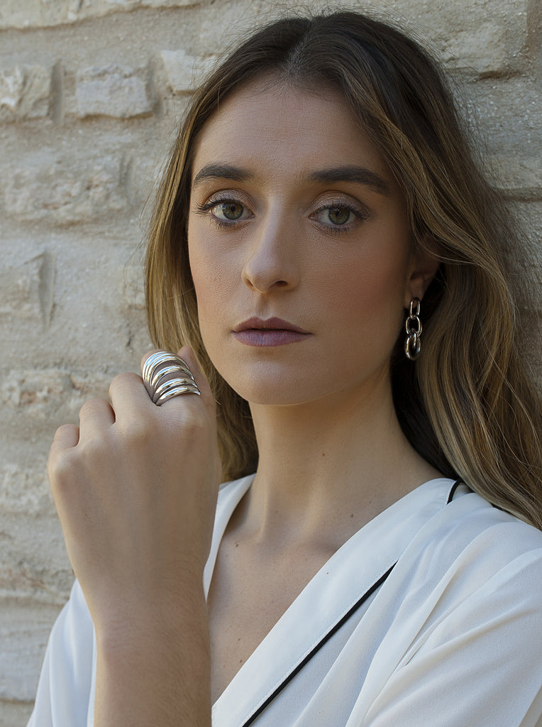 Anillo ancho de plata multibanda