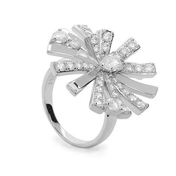 Anillos de plata inspiración flor con circonitas