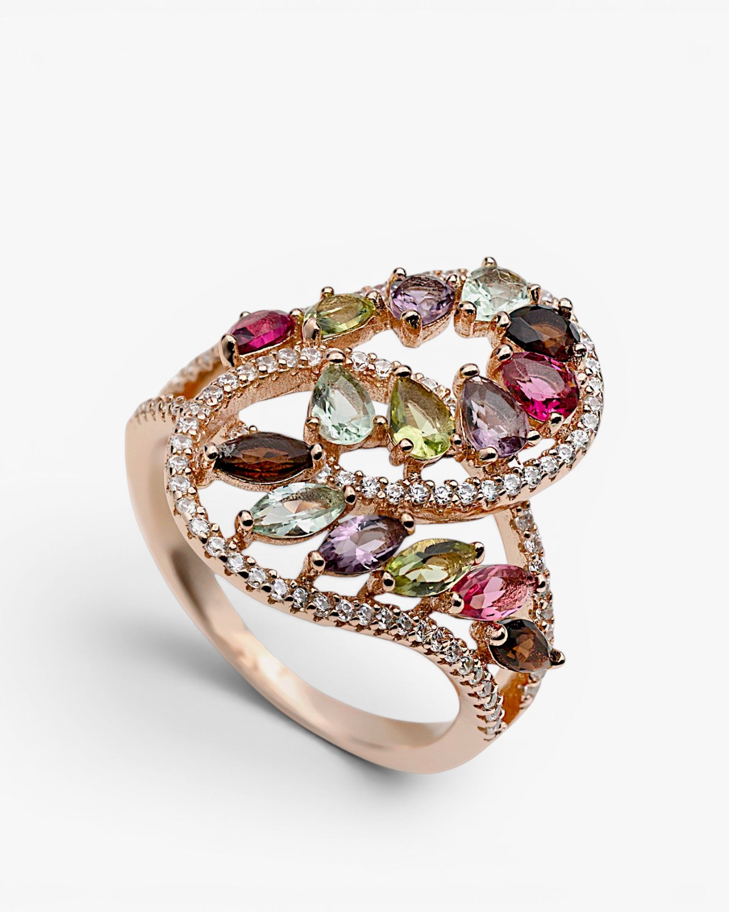 Anillo con piedras multicolor de plata bañada en oro rosa