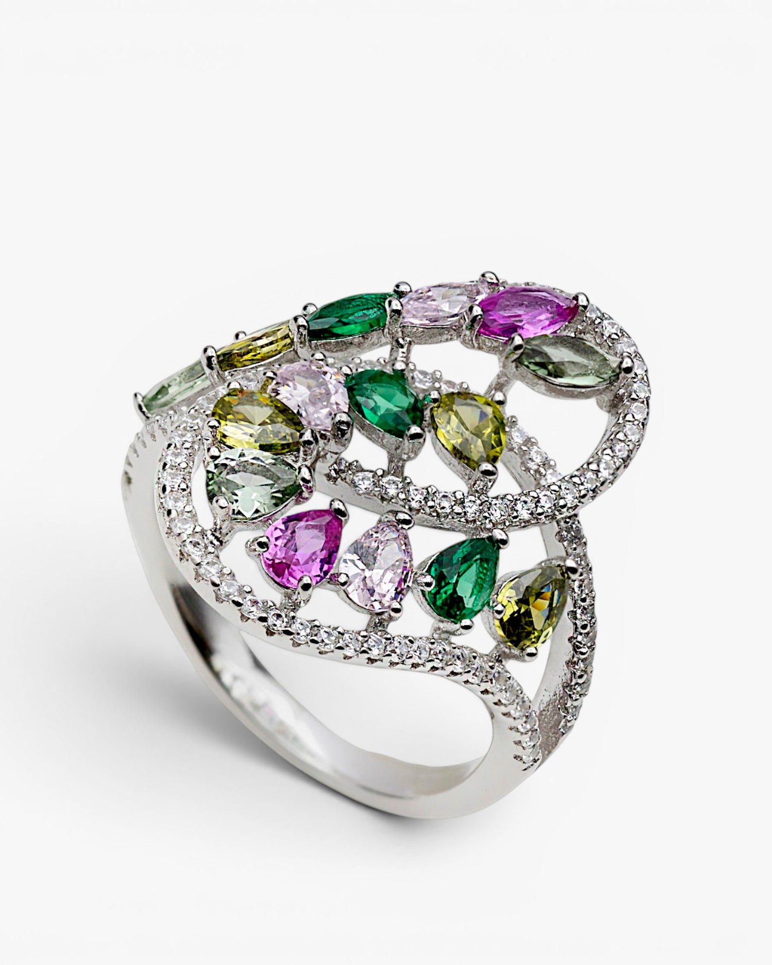 Anillo con piedras multicolor en tonos calidos y circonitas