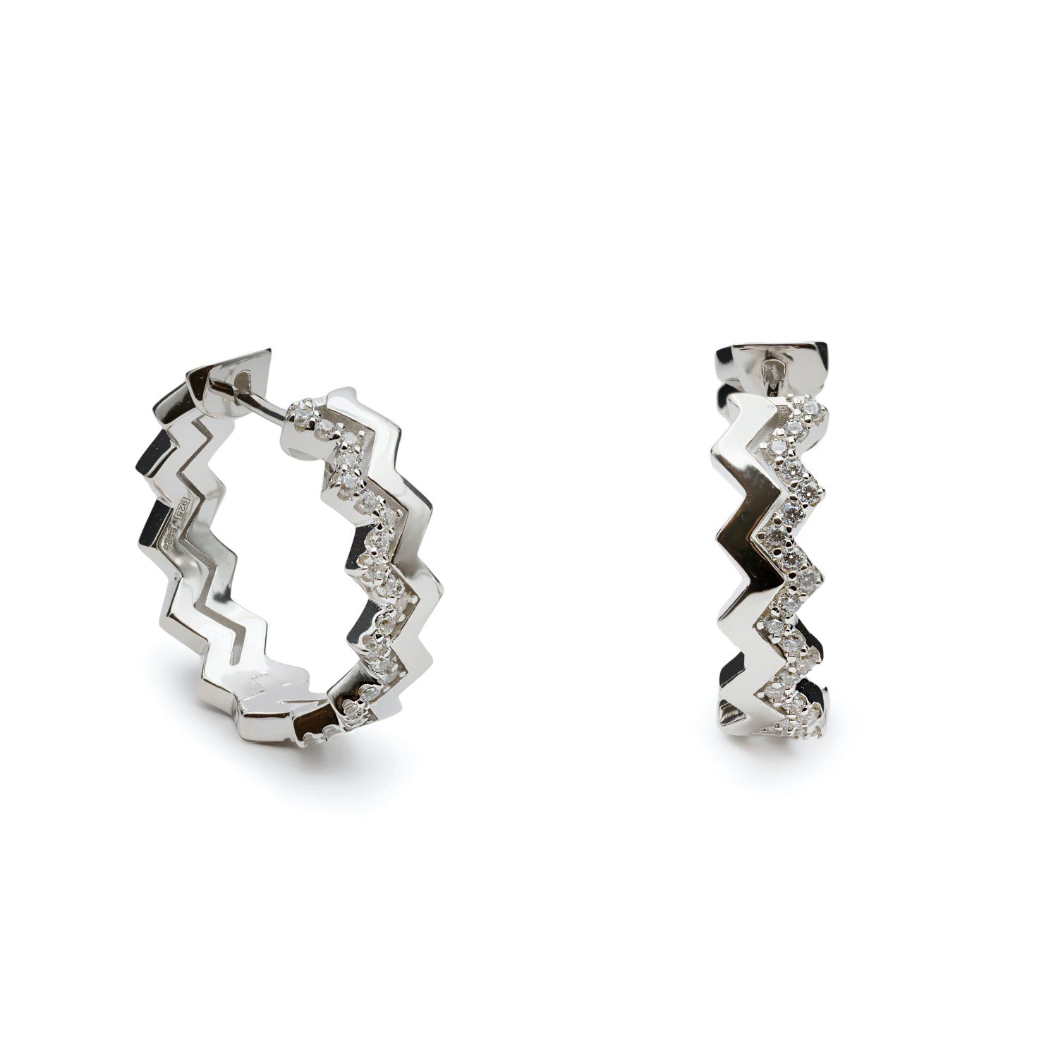 Boucles d'oreillescréole en zig zag avec  zircons zircons