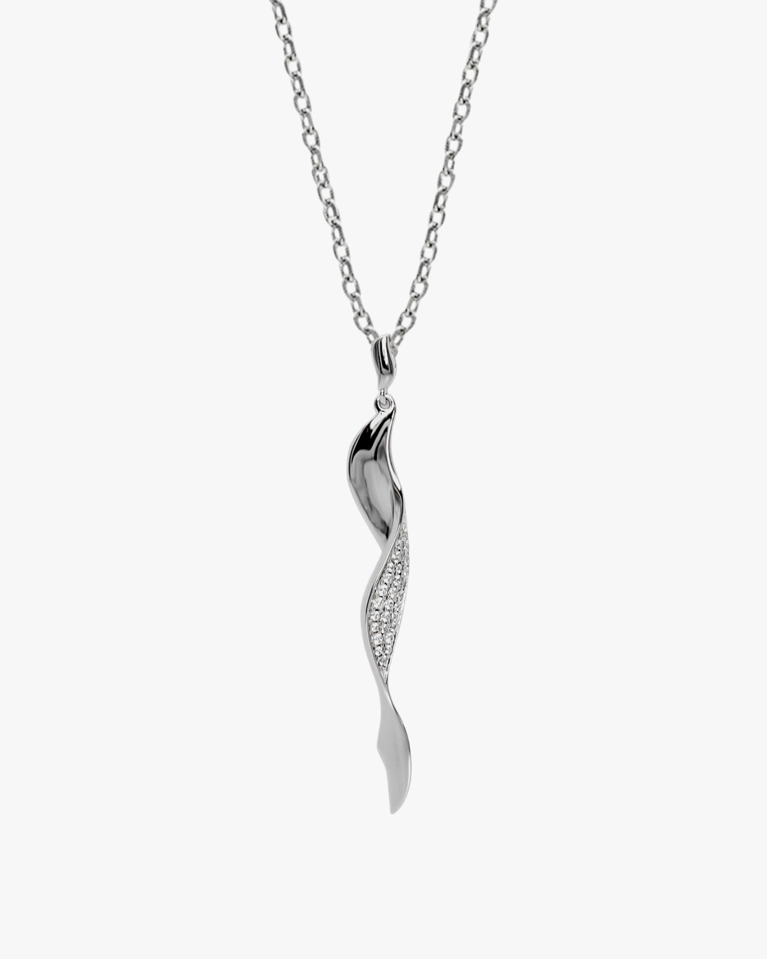 Long collier en argent à motif en spirale