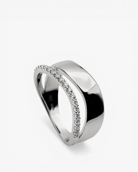 Anillo ancho de plata con parte ancha de plata y tira de circonitas