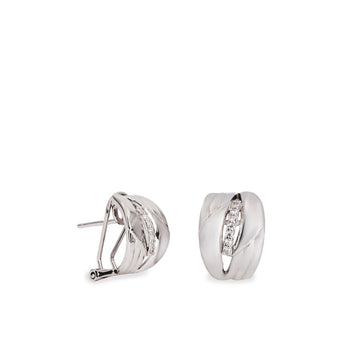 Pendientes cierre omega de plata con circonitas elegantes