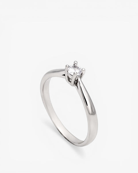 Anillo solitario de plata diseño minimal