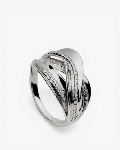 Anillo de plata con circonitas lineas inspiradas en la natura