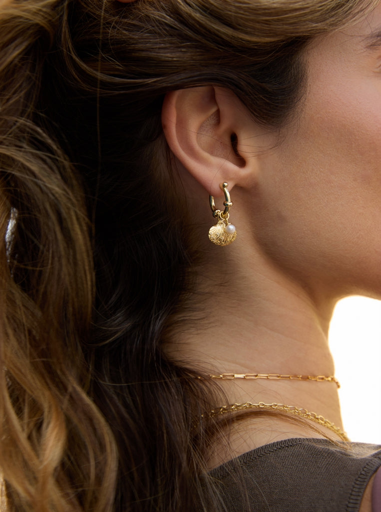 Pendientes con colgantes estilo aro diseño concha