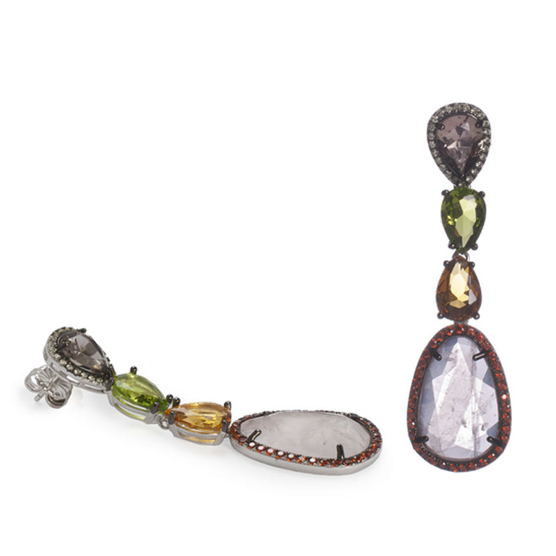 Long earrings with stones in earth and neutral tones