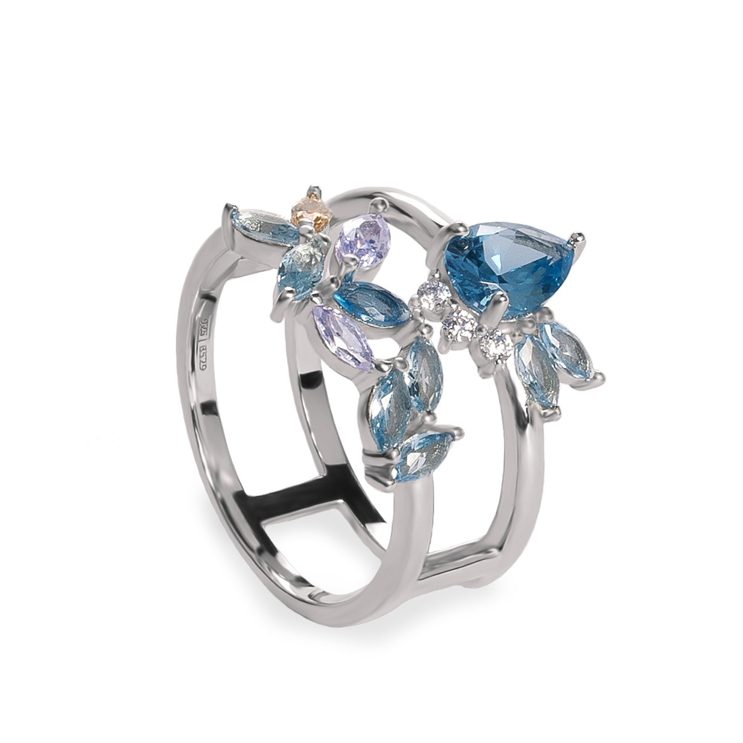 Anillos con piedras en tonos azul estilo elegante