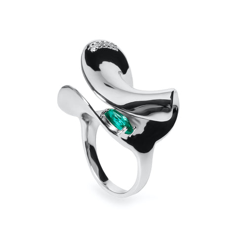 Anillo abierto de plata con zafiro azul y circonitas