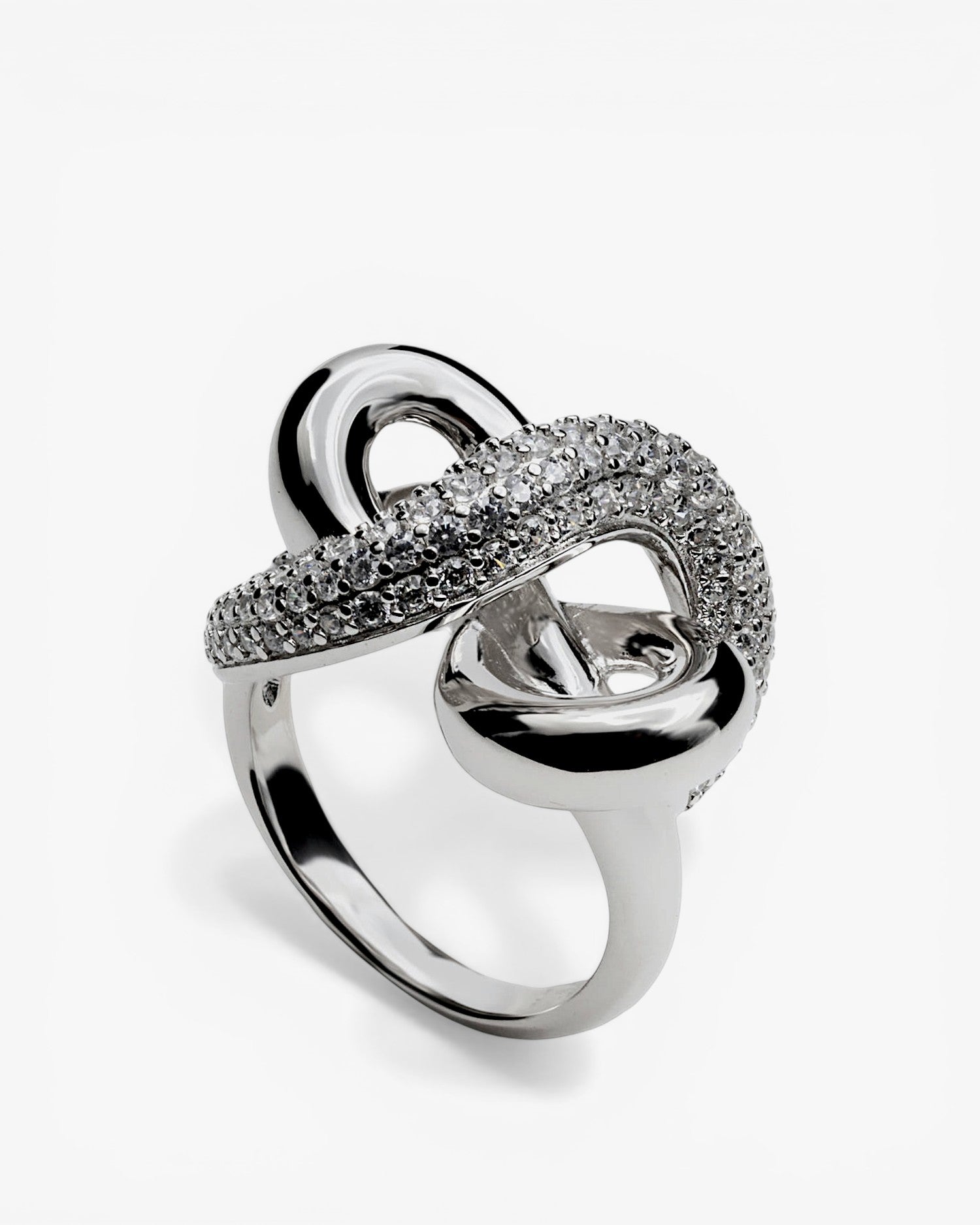 Anillos grandes de plata diseño nudo entrelazado
