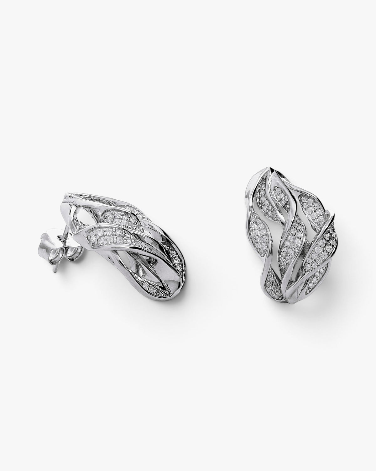 Pendientes de plata con circonitas y formas cruzadas