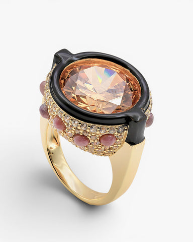 Anillo de plata bañada en oro con circonita ámbar  esmalte negro y circonitas