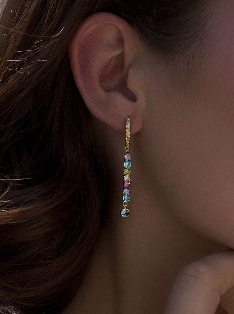 Pendientes largos de plata 925 con circonitas multicolor y piedra azul