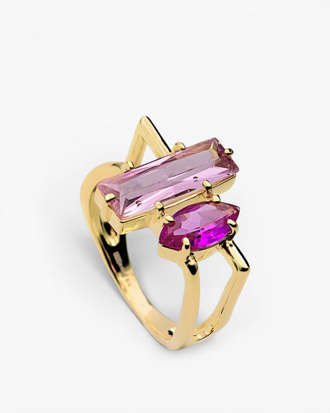 Anillo de plata de ley dorada con piedra baguette rosa y marquesa fucsia