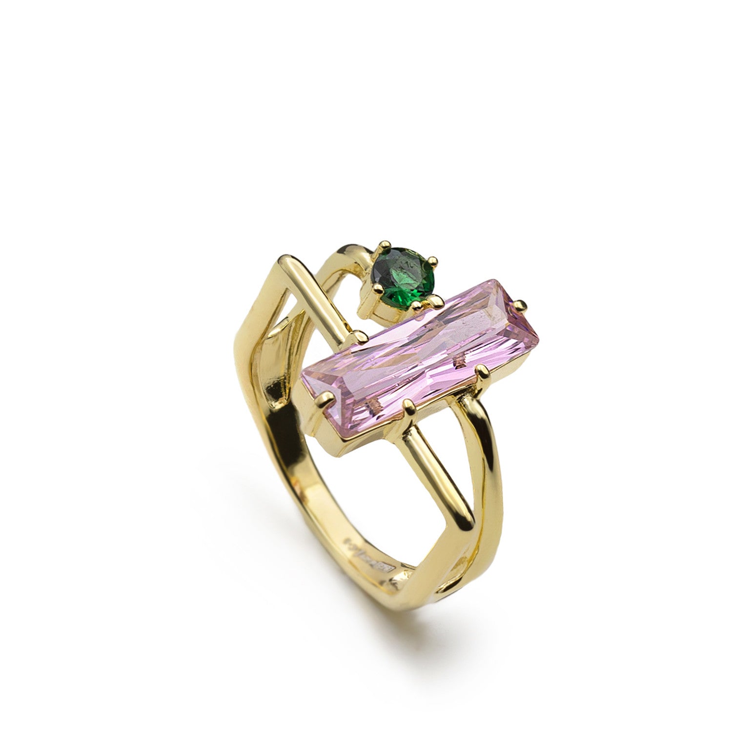 Anillo de plata de ley dorada con piedra baguette rosa y circonita verde