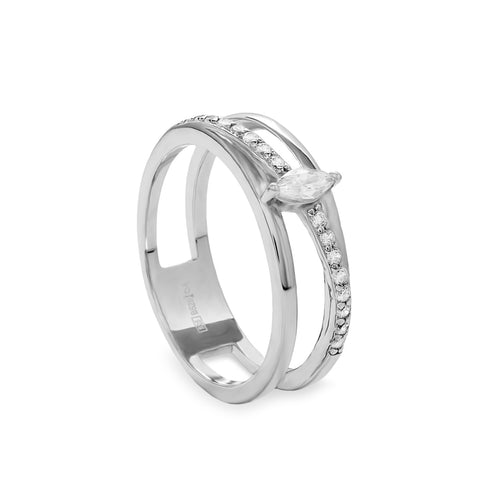 Anillo fino de plata con circonita talla marquesa