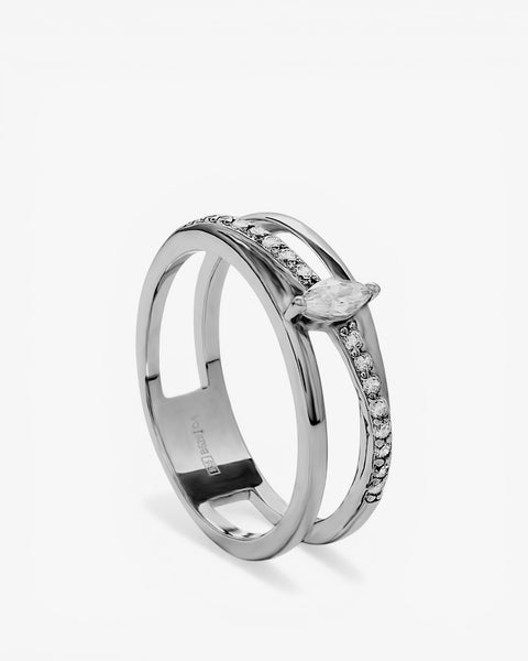 Anillo fino de plata con circonita talla marquesa