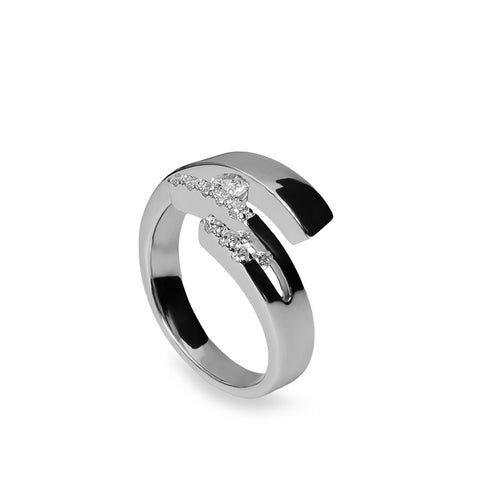 Anillo de plata diseño espiral con circonitas