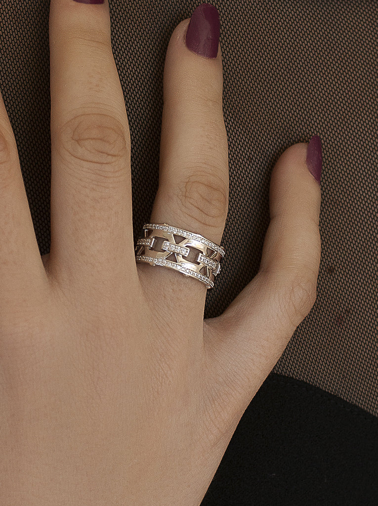 Anillo ancho de plata 925 con circonitas y diseño geométrico