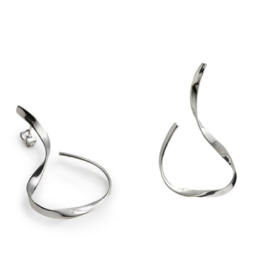 Longues boucles d'oreilles en argent au motif entrelacé léger