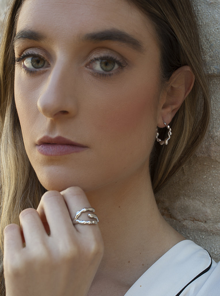 Pendientes aro de plata diseño irregular hinchado