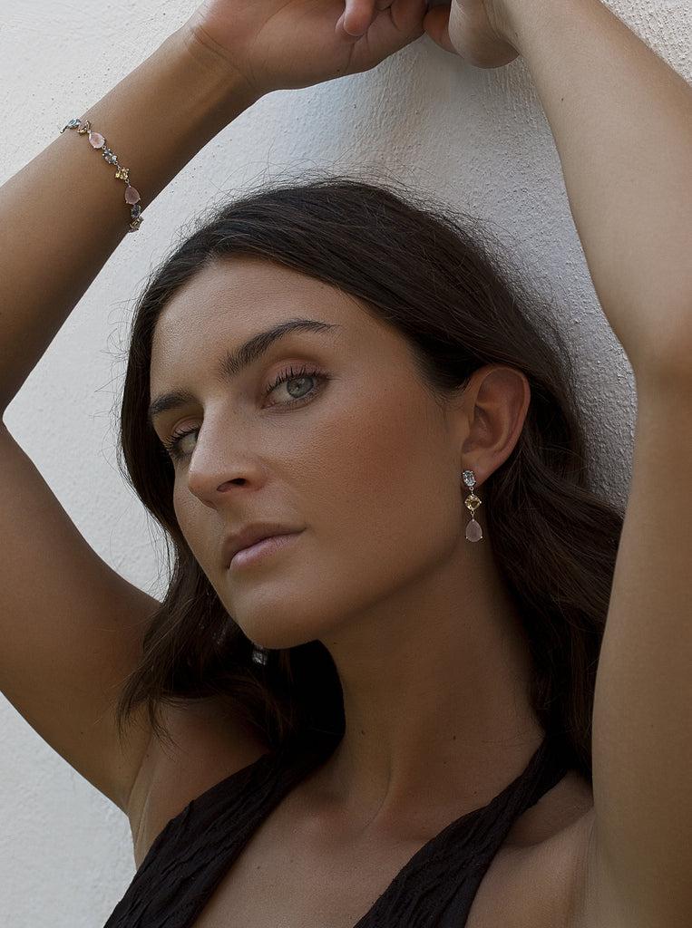 Pendientes largos con piedras multicolor de plata