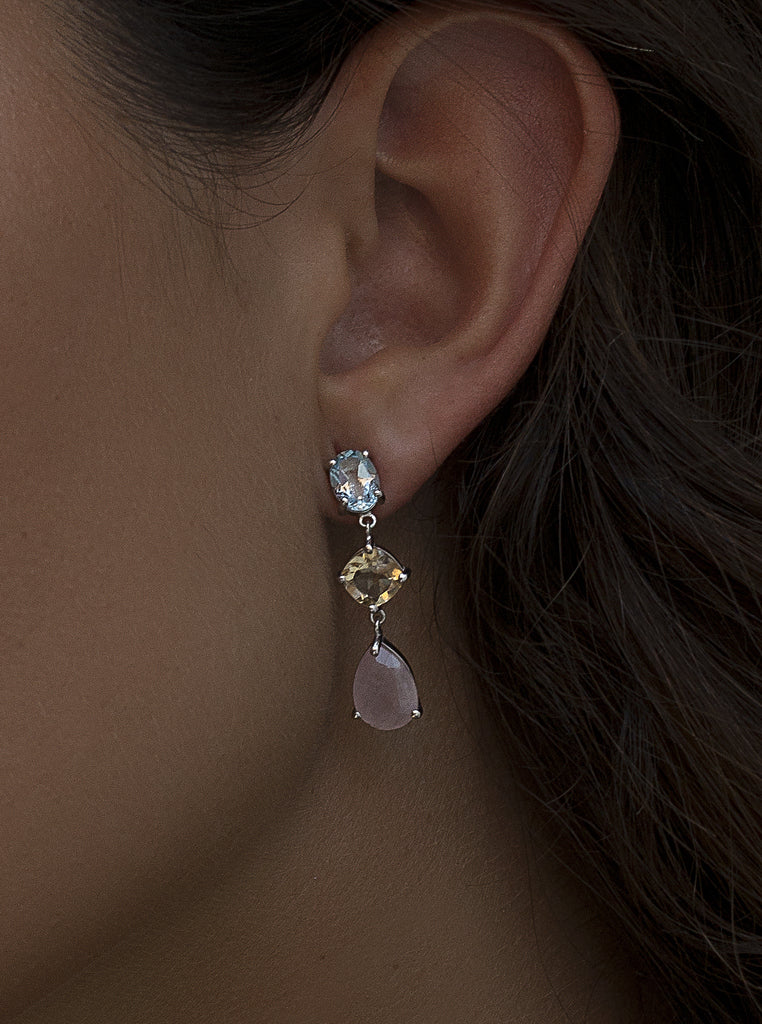 Pendientes largos con piedras multicolor de plata