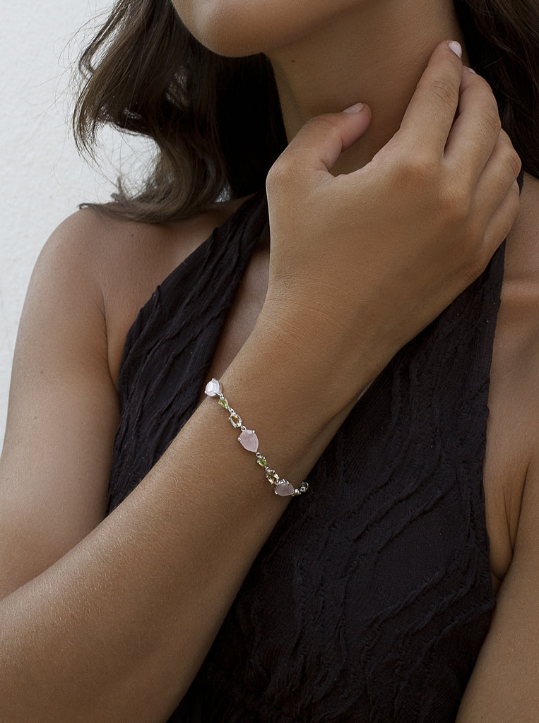 Pulsera multicolor de plata con piedras rosa  verde y champagne