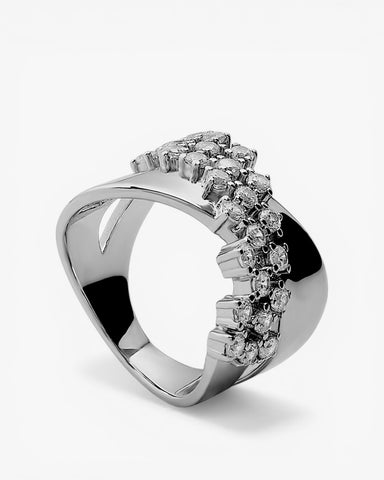Anillo diseño cruzado de plata con circonitas