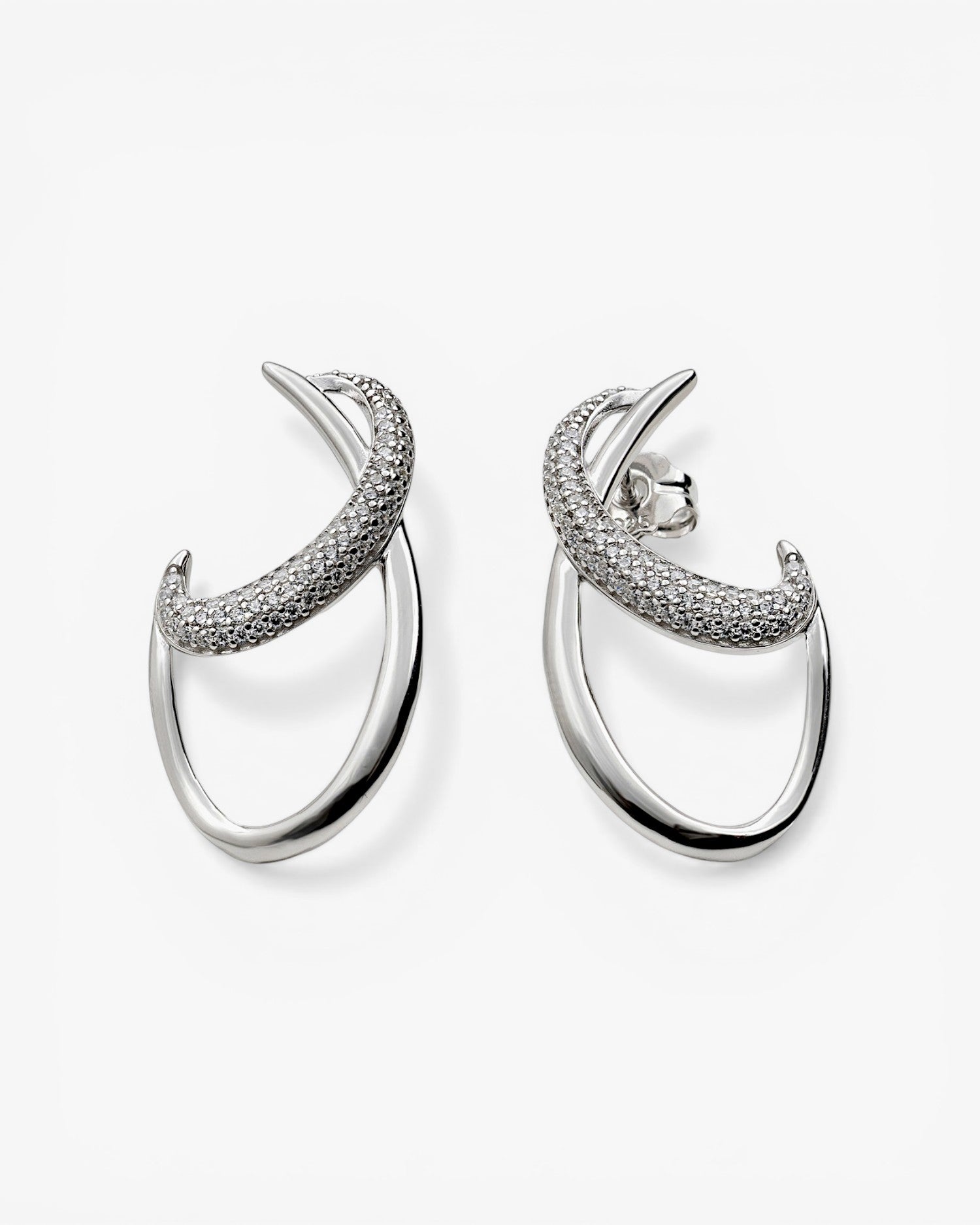 Boucles d'oreilles originales en argent avec zircone cubique