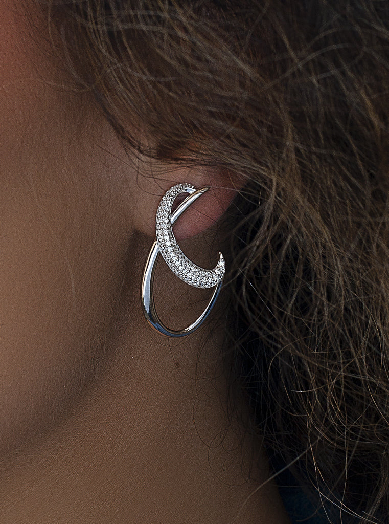 Boucles d'oreilles originales en argent avec zircone cubique